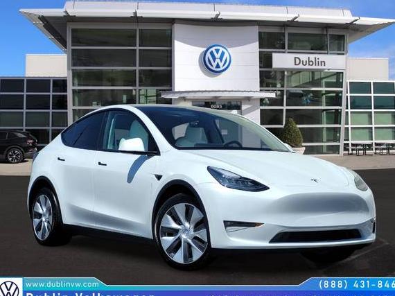 TESLA MODEL Y 2021 5YJYGDEEXMF270242 image